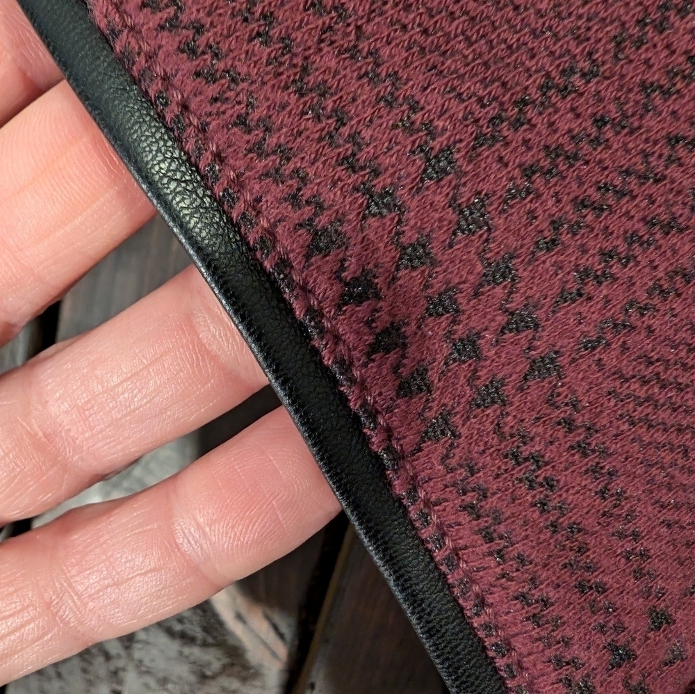 Ann Taylor burgundy dress size 6 - Picture 3 of 9